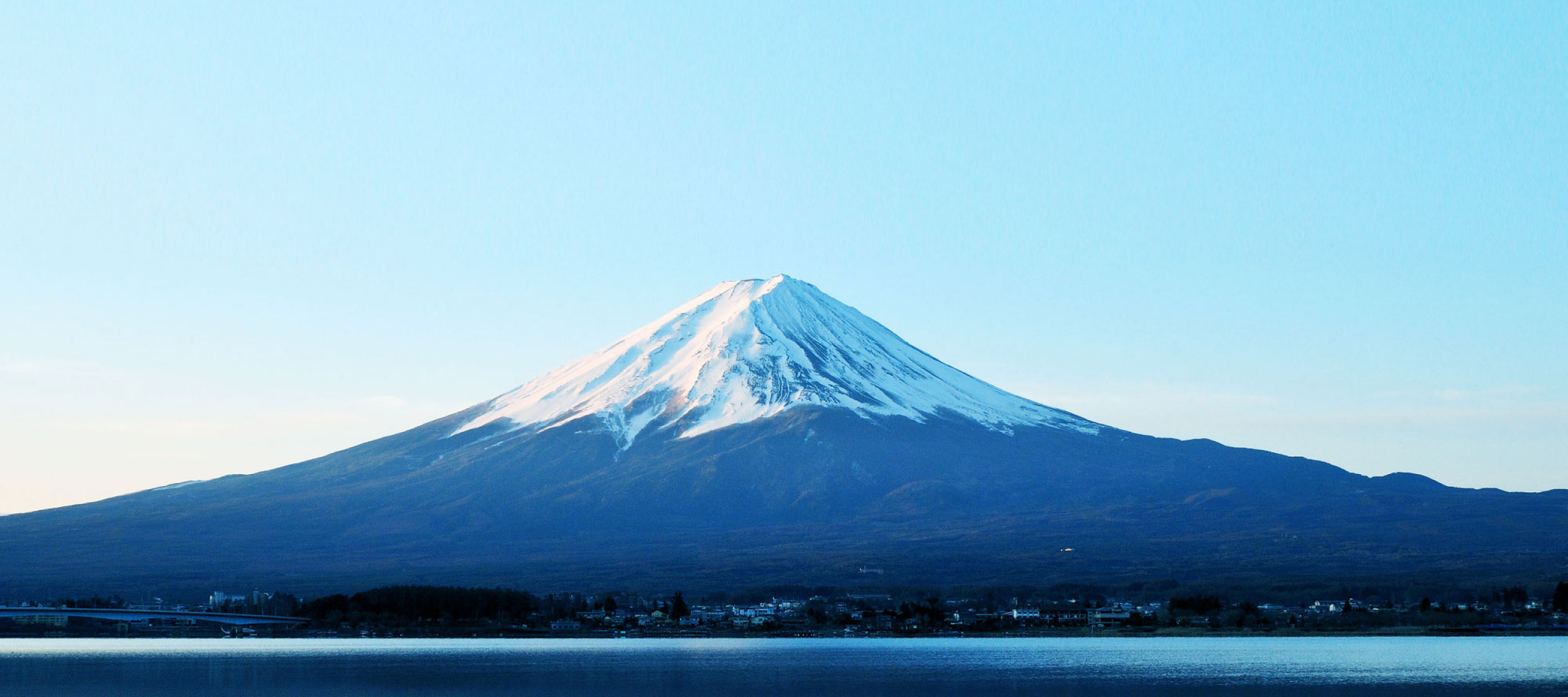 大自然が育んだ富士山の天然水をウォーターサーバーで。