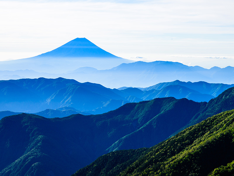 富士山の天然水とウォーターサーバーの「マーキュロップ」